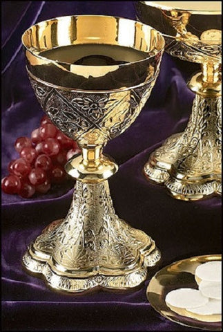 Embossed Vines Chalice With Paten