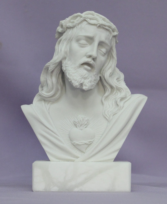 Sacred Heart of Jesus in white alabaster and resin with a white alabaster base, 5". Made in Italy. 